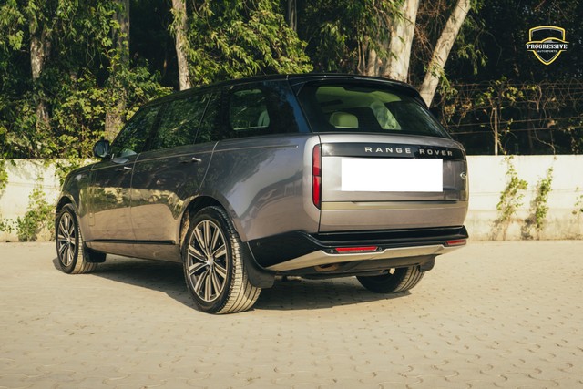 Second-hand 2024 Land Rover Range Rover 3.0 l Petrol LWB HSE for sale in New Delhi-19