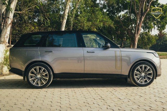 Second-hand 2024 Land Rover Range Rover 3.0 l Petrol LWB HSE for sale in New Delhi-1