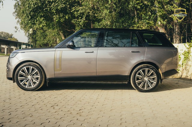 Second-hand 2024 Land Rover Range Rover 3.0 l Petrol LWB HSE for sale in New Delhi-3