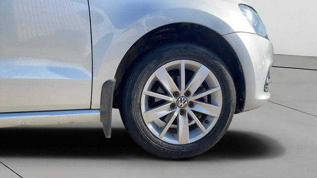 Second-hand 2017 Volkswagen Polo 1.2 MPI Highline for sale in Jaipur-23