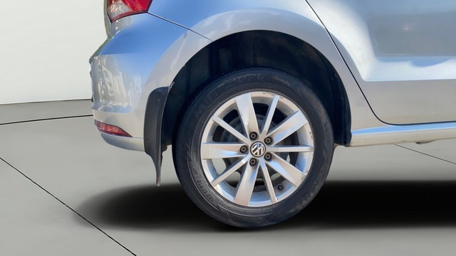 Second-hand 2017 Volkswagen Polo 1.2 MPI Highline for sale in Jaipur-24