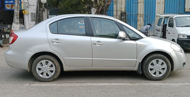 Second-hand 2012 Maruti SX4 Green Vxi (CNG) for sale in Mumbai-1