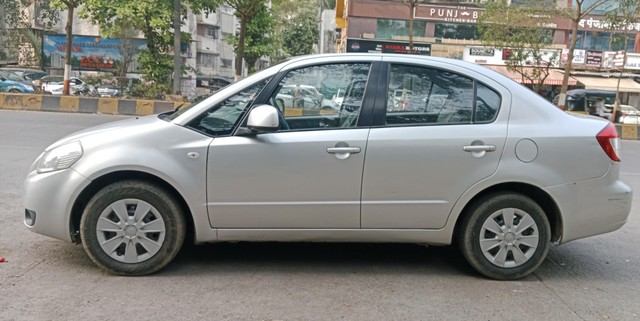 Second-hand 2012 Maruti SX4 Green Vxi (CNG) for sale in Mumbai-4