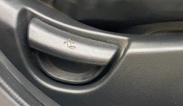 Second-hand 2014 Hyundai Grand i10 Asta for sale in Hyderabad-18