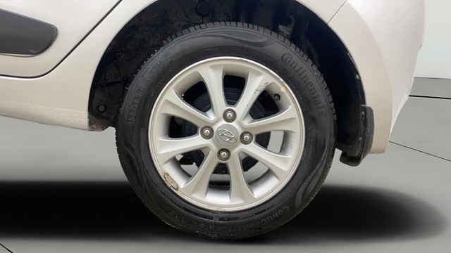 Second-hand 2014 Hyundai Grand i10 Asta for sale in Hyderabad-27