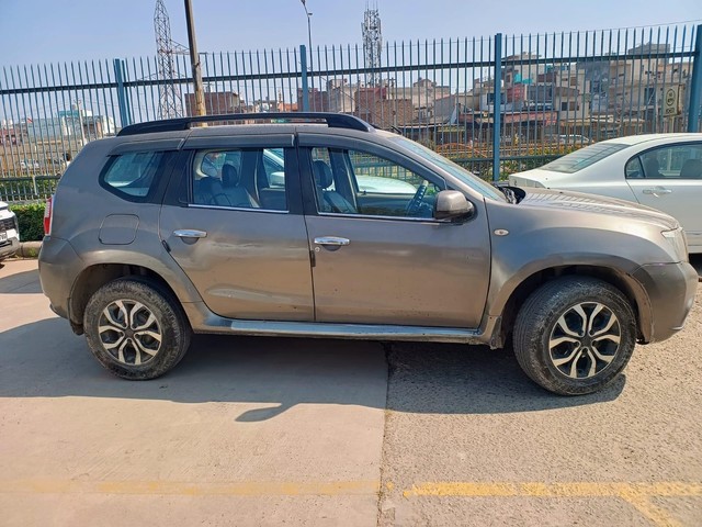 Nissan Terrano Groove Edition Second-hand 2015 Nissan Terrano Groove Edition for sale in New Delhi-1