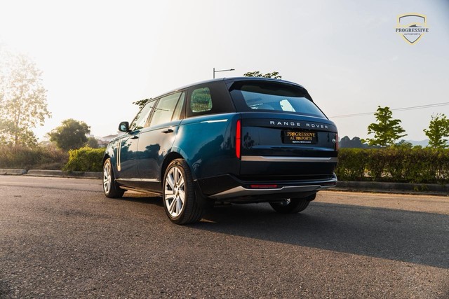 Second-hand 2023 Land Rover Range Rover 3.0 I Diesel LWB HSE for sale in New Delhi-6