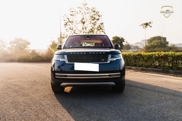 Second-hand 2023 Land Rover Range Rover 3.0 I Diesel LWB HSE for sale in New Delhi-7