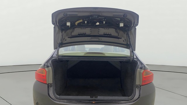 Second-hand 2016 Honda City i VTEC V for sale in Ahmedabad-20