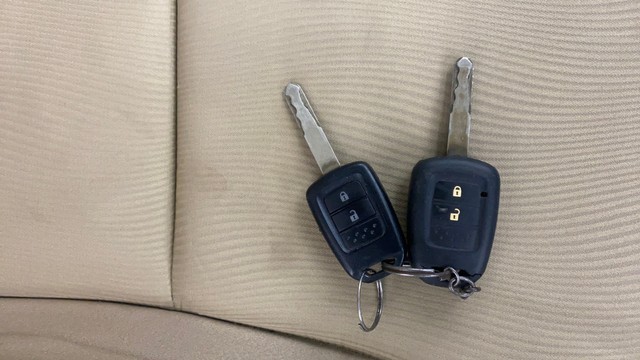 Second-hand 2016 Honda City i VTEC V for sale in Ahmedabad-21