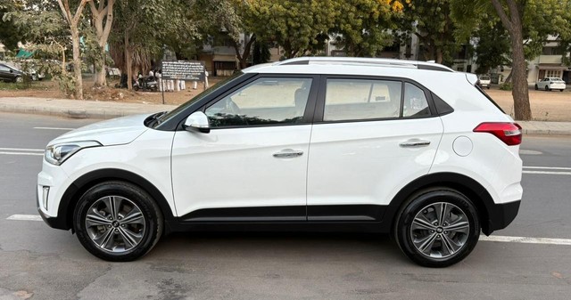 Second-hand 2016 Hyundai Creta 1.6 CRDi SX for sale in Ahmedabad-3