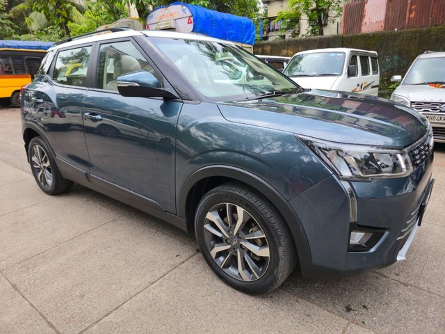 Second-hand 2021 Mahindra XUV300 W8 Diesel BSVI for sale in Thane-8