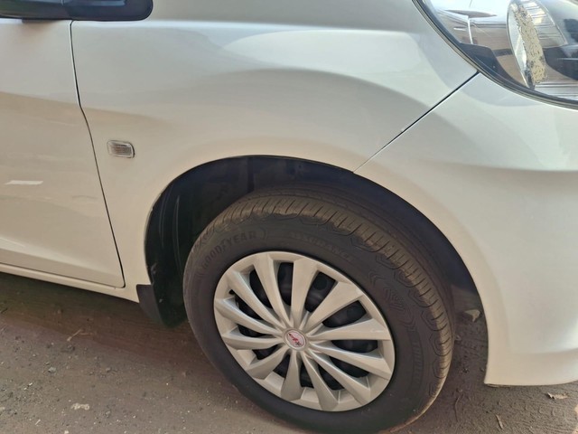 Second-hand 2014 Honda Brio E MT for sale in Surat-6