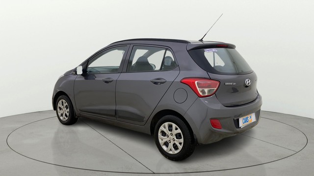 Second-hand 2015 Hyundai Grand i10 Sportz for sale in Ahmedabad-15
