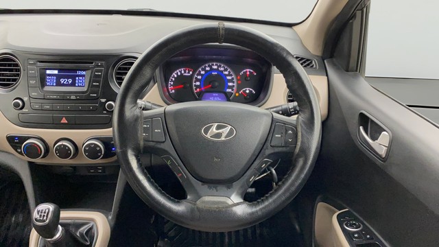 Second-hand 2015 Hyundai Grand i10 Sportz for sale in Ahmedabad-3