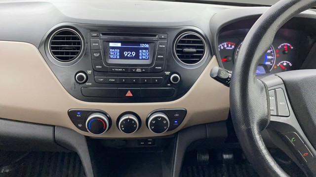 Second-hand 2015 Hyundai Grand i10 Sportz for sale in Ahmedabad-4