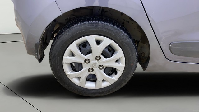 Second-hand 2015 Hyundai Grand i10 Sportz for sale in Ahmedabad-27