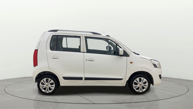 Second-hand 2016 Maruti Suzuki Wagon R VXI BS IV for sale in Ahmedabad-1