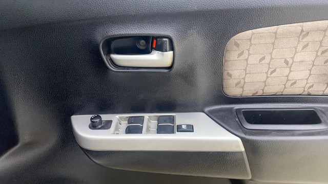 Second-hand 2016 Maruti Suzuki Wagon R VXI BS IV for sale in Ahmedabad-17