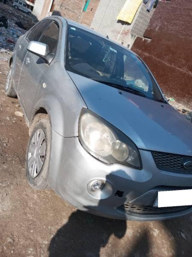 Second-hand 2012 Ford Fiesta Classic 1.6 Duratec LXI for sale in New Delhi-11