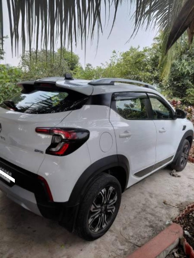 Second-hand 2021 Renault Kiger RXL AMT for sale in Guntur-1