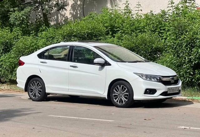 Second-hand 2018 Honda City i-VTEC CVT VX for sale in Moosapet-1