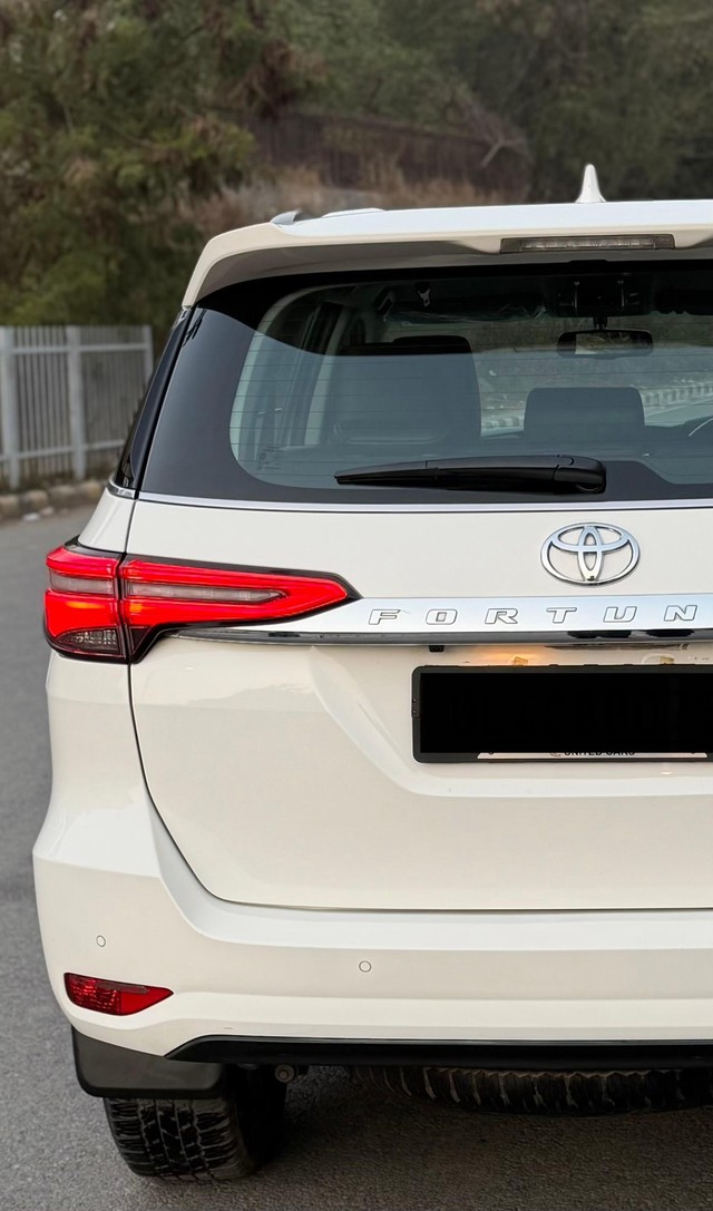 Second-hand 2022 Toyota Fortuner 4X2 Diesel AT BSVI for sale in New Delhi-11