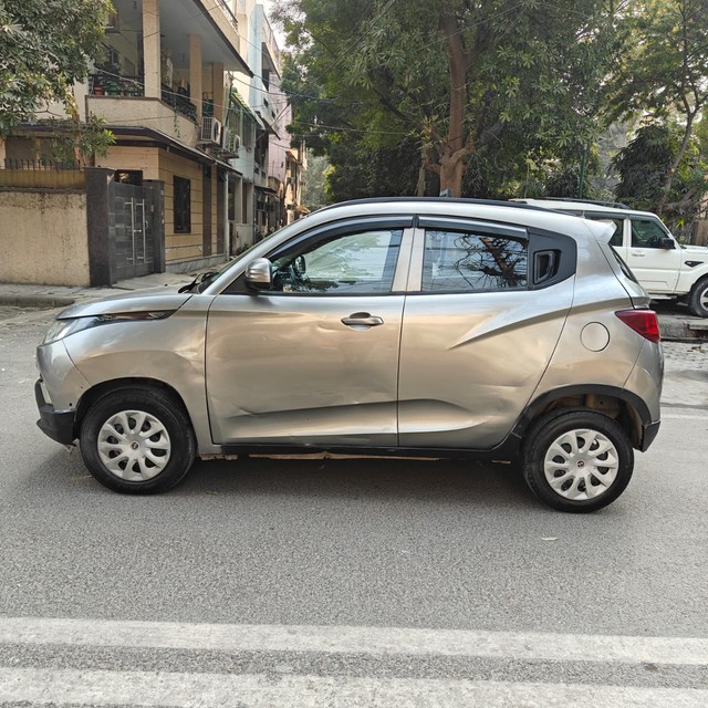 Second-hand 2017 Mahindra KUV 100 mFALCON D75 K4 Plus for sale in New Delhi-3