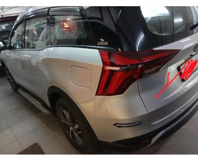 Second-hand 2022 Mahindra XUV700 AX5 BSVI for sale in Greater Noida-3