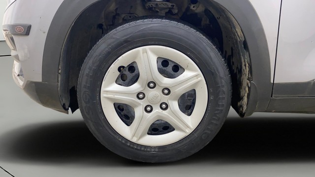 Second-hand 2020 Kia Seltos HTK G for sale in Bangalore-25