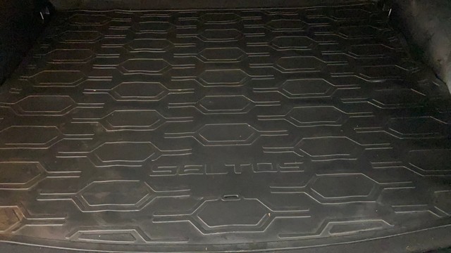 Second-hand 2020 Kia Seltos HTK G for sale in Bangalore-19