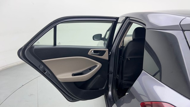 Second-hand 2019 Hyundai i20 Asta Option CVT for sale in Gurgaon-35