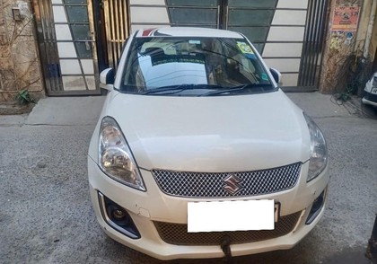 Second-hand 2015 Maruti Suzuki Swift LXI Option for sale in New Delhi