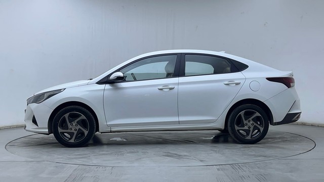 Second-hand 2022 Hyundai Verna S Plus Diesel for sale in Hyderabad-6