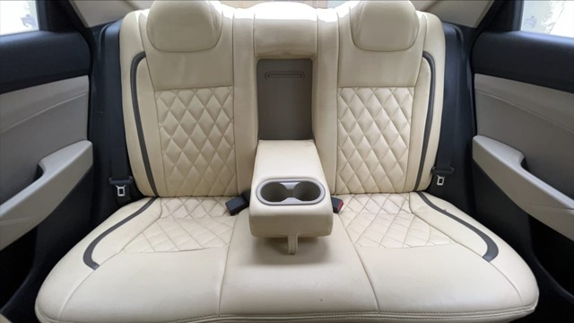 Second-hand 2022 Hyundai Verna S Plus Diesel for sale in Hyderabad-32