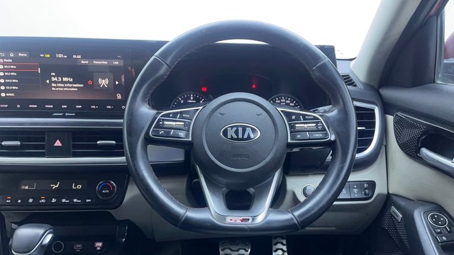 Second-hand 2020 Kia Seltos GTX Plus Diesel AT for sale in Hyderabad-31