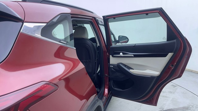 Second-hand 2020 Kia Seltos GTX Plus Diesel AT for sale in Hyderabad-38