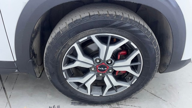 Second-hand 2022 Kia Seltos GTX Plus Diesel AT for sale in Hyderabad-17