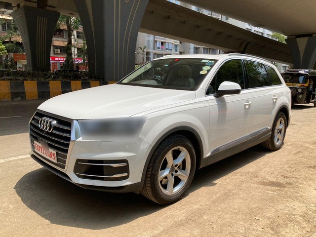 Second-hand 2017 Audi Q7 45 TDI Quattro Premium Plus for sale in Mumbai-8