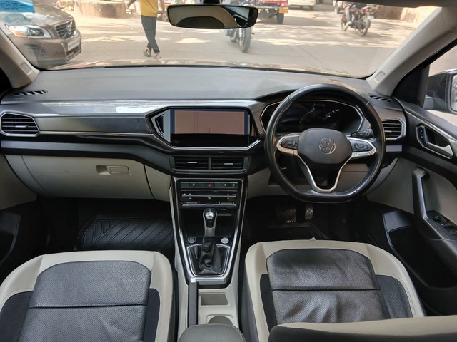 Second-hand 2023 Volkswagen Taigun 1.0 TSI Topline AT BSVI for sale in Mumbai-7