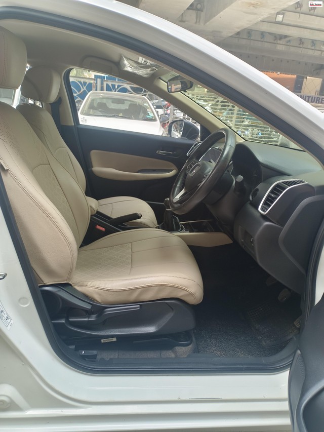 Second-hand 2023 Honda City V 2 Airbag for sale in Chennai-7