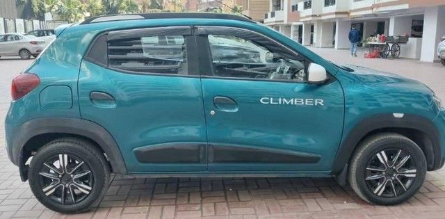 Second-hand 2023 Renault KWID 1.0 CLIMBER AMT for sale in Kanpur-1