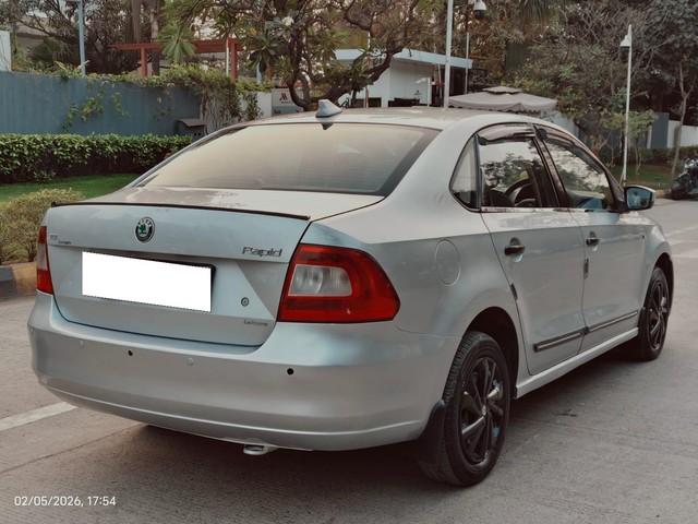 Second-hand 2013 Skoda Rapid 1.6 TDI Active for sale in Indore-3