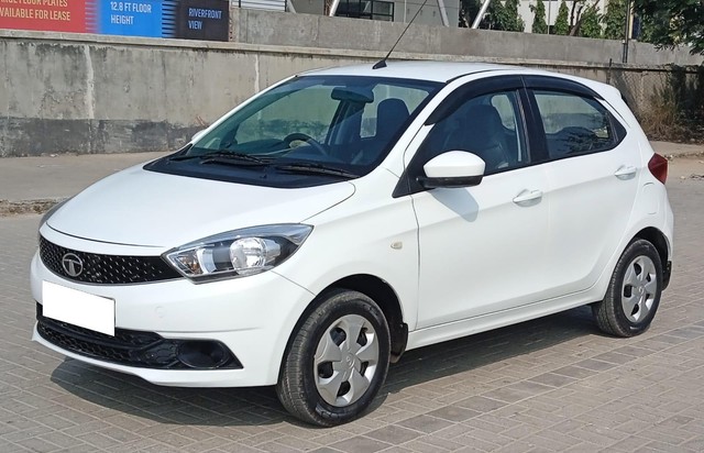Second-hand 2016 Tata Tiago 1.2 Revotron XT for sale in Ahmedabad-3