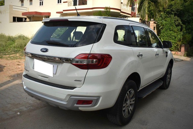 Second-hand 2016 Ford Endeavour 3.2 Titanium AT 4X4 for sale in Gurgaon-4