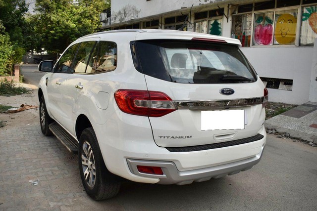 Second-hand 2016 Ford Endeavour 3.2 Titanium AT 4X4 for sale in Gurgaon-6