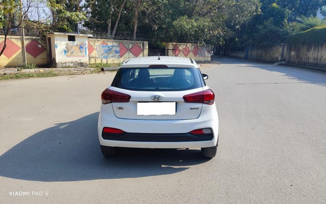 Second-hand 2018 Hyundai i20 1.2 Spotz for sale in New Delhi-2