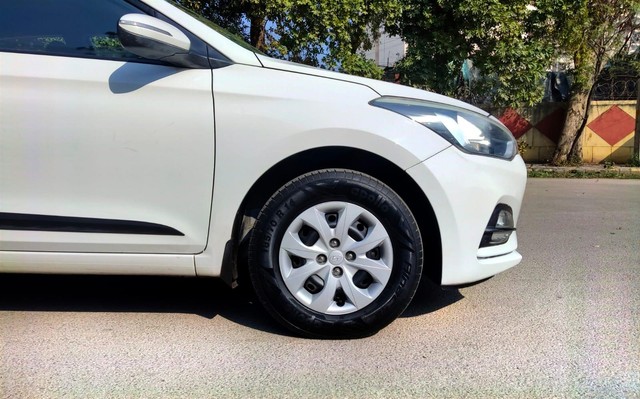 Second-hand 2018 Hyundai i20 1.2 Spotz for sale in New Delhi-7