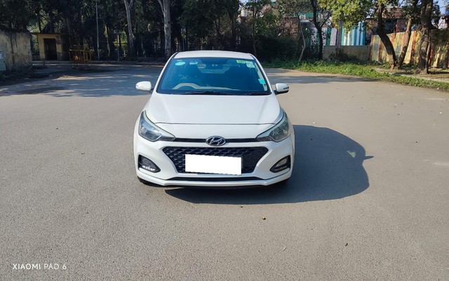 Second-hand 2018 Hyundai i20 1.2 Spotz for sale in New Delhi-5