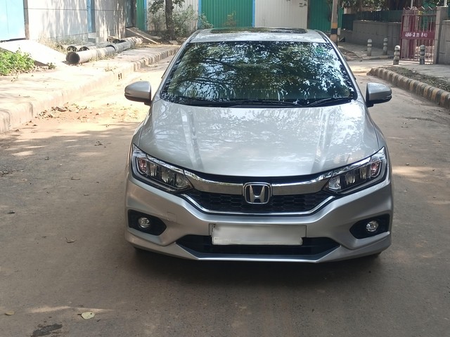 Second-hand 2018 Honda City i-VTEC CVT ZX for sale in New Delhi-3